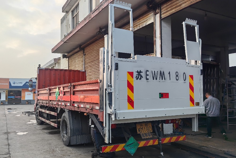 危險品運輸車（氣瓶車）